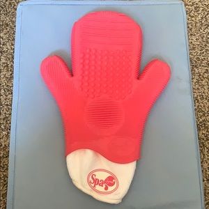 🎉SALE!!! Sigma makeup brush cleaning spa glove